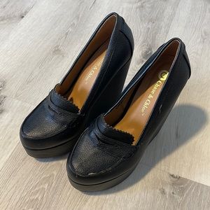 Chase & Chloe wedges